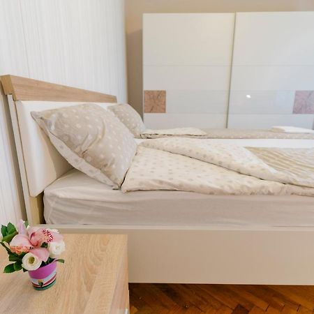 Nis Downtown Residence Eksteriør bilde